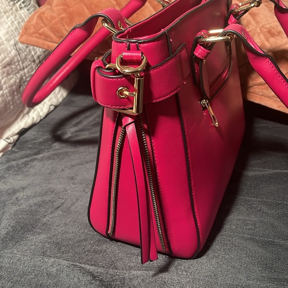Vegan (3 piece) Fuchsia Tote, Crossbody & Wallet. 🩷 - Picture 4 of 12